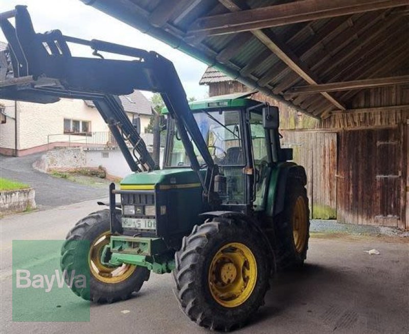 Traktor des Typs John Deere 6110, Gebrauchtmaschine in Kronach (Bild 1)