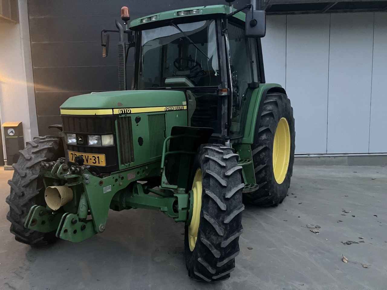 Traktor a típus John Deere 6110, Gebrauchtmaschine ekkor: St. - Jacobiparochie (Kép 1)