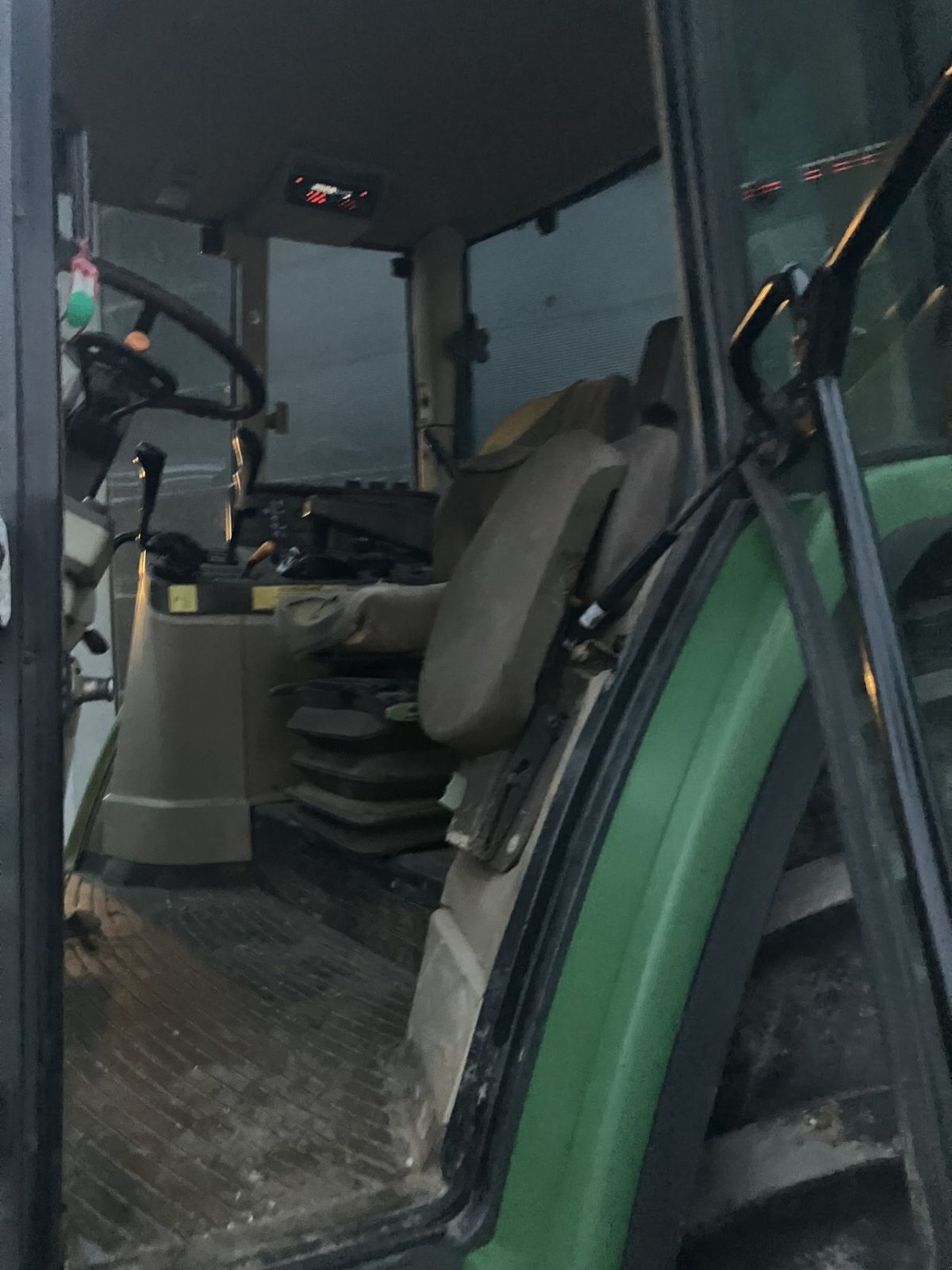 Traktor tipa John Deere 6110, Gebrauchtmaschine u St. - Jacobiparochie (Slika 8)