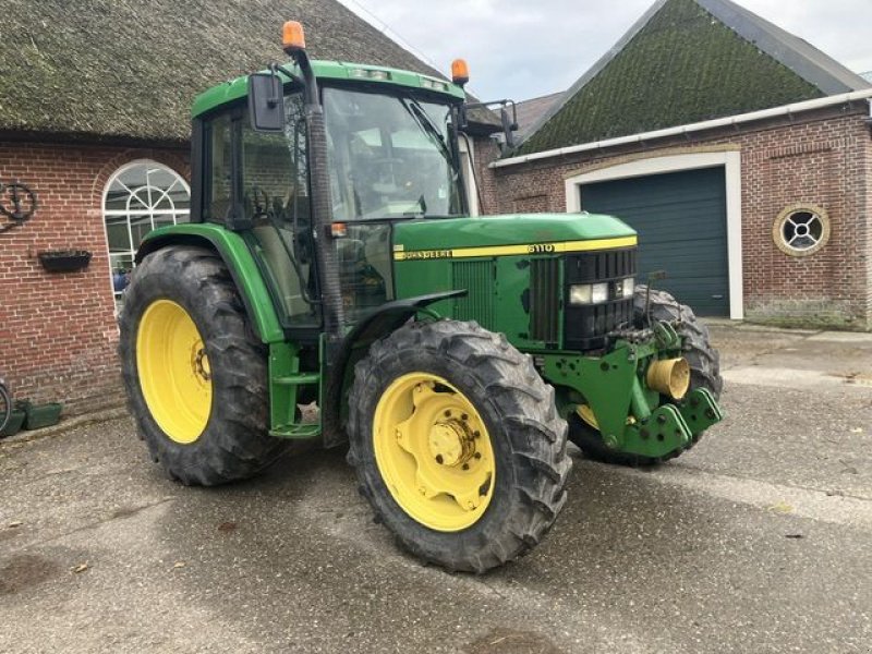 Traktor du type John Deere 6110, Gebrauchtmaschine en St. - Jacobiparochie (Photo 3)