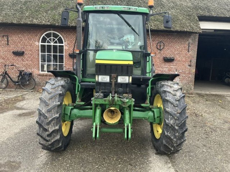 Traktor du type John Deere 6110, Gebrauchtmaschine en St. - Jacobiparochie (Photo 2)