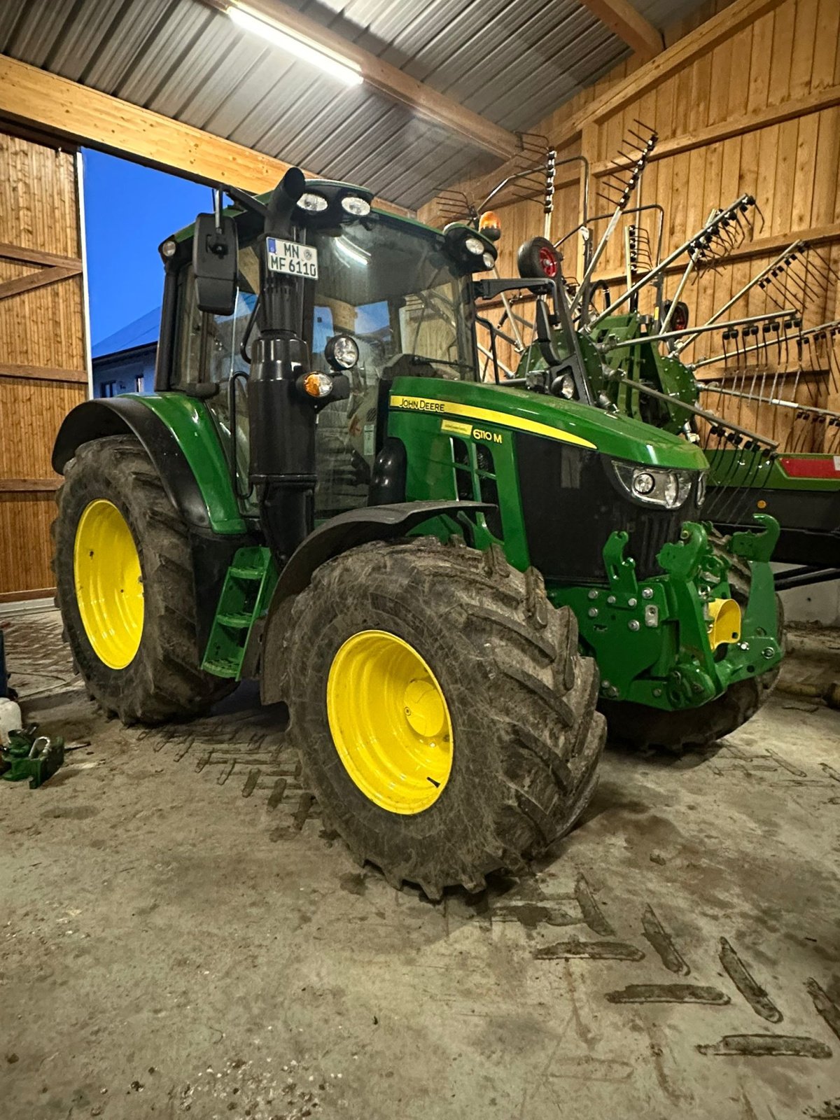 Traktor tipa John Deere 6110M Autopower Stufenlos, Gebrauchtmaschine u Rammingen (Slika 1)