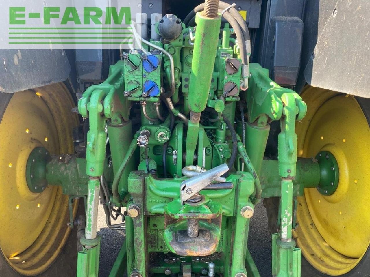 Traktor Türe ait John Deere 6110m ( destockage ), Gebrauchtmaschine içinde Ytrac (resim 7)