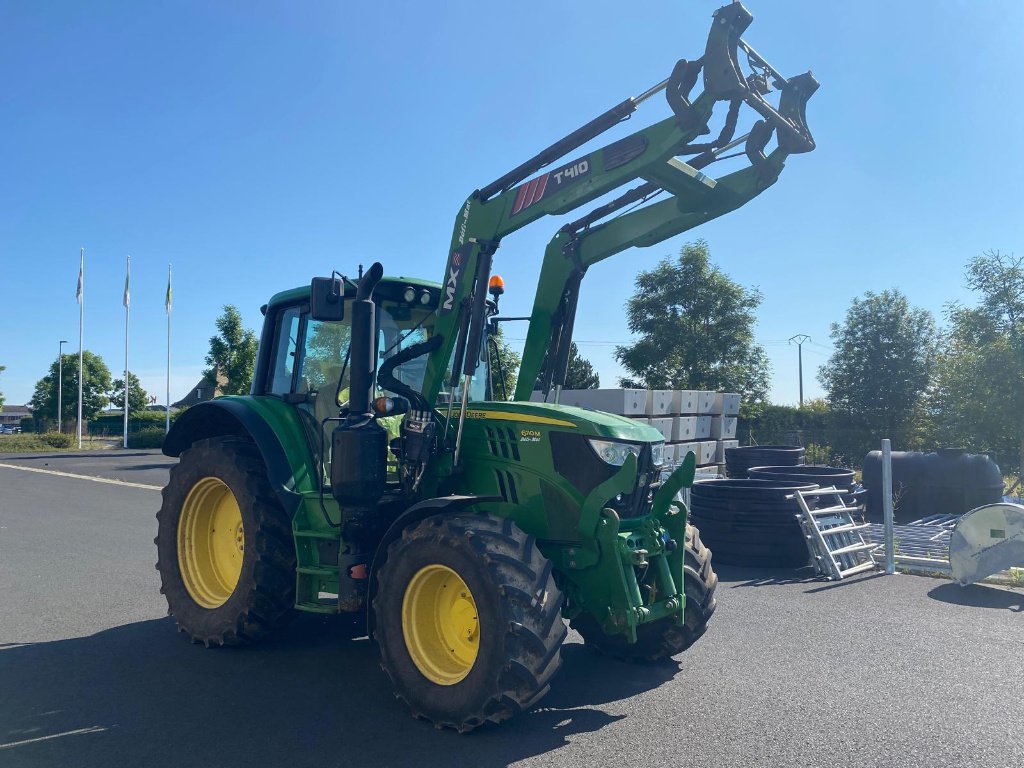 Traktor of the type John Deere 6110M (  DESTOCKAGE ), Gebrauchtmaschine in SAINT FLOUR (Picture 2)