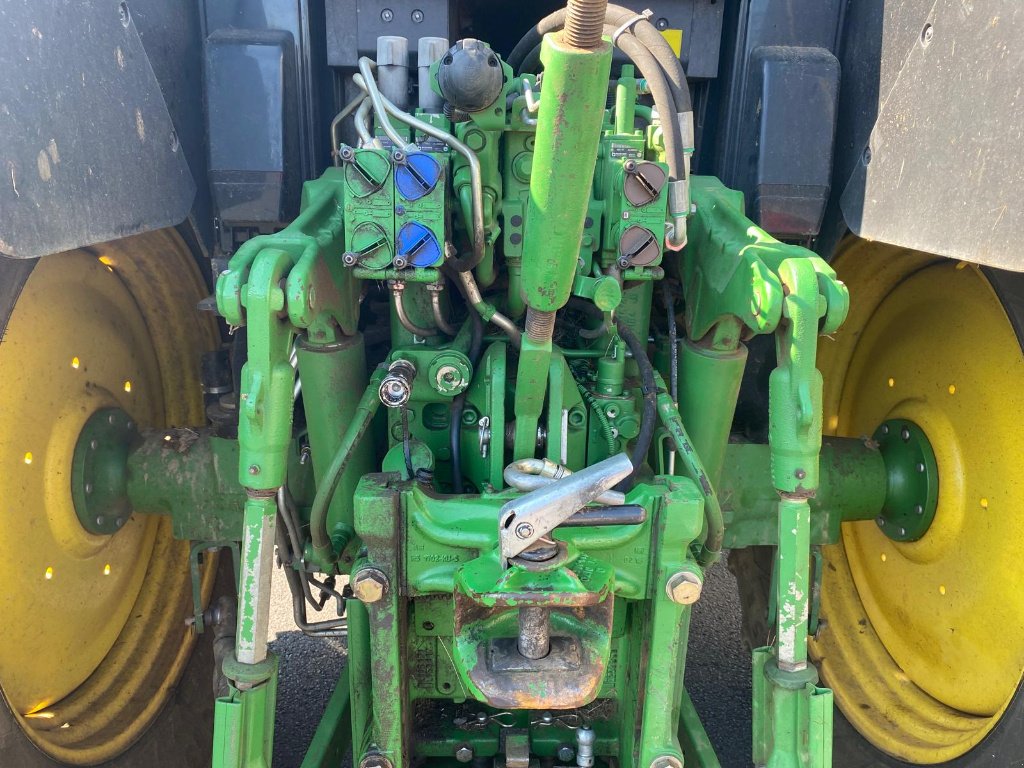 Traktor del tipo John Deere 6110M (  DESTOCKAGE ), Gebrauchtmaschine en SAINT FLOUR (Imagen 7)