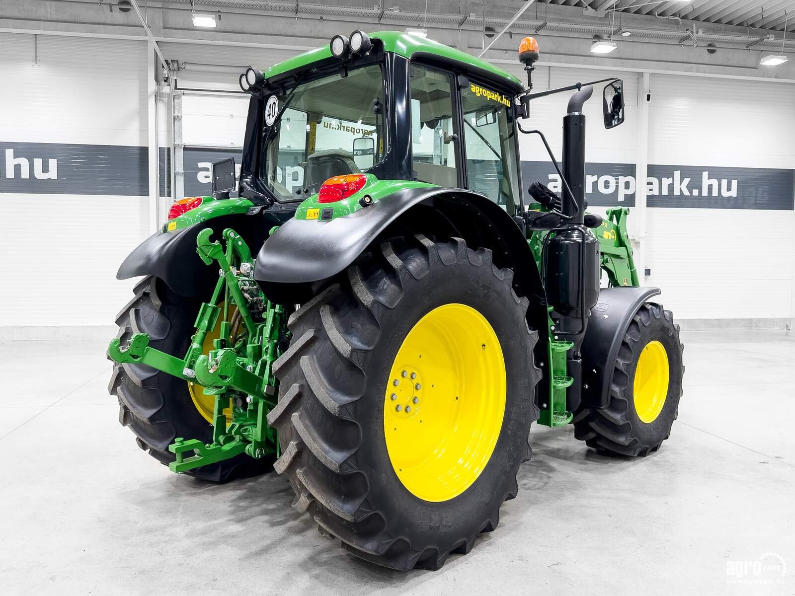 Traktor Türe ait John Deere 6110M, Gebrauchtmaschine içinde Csengele (resim 3)