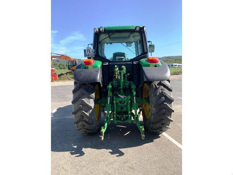 Traktor du type John Deere 6110M, Gebrauchtmaschine en SAINT-GERMAIN DU PUY (Photo 3)