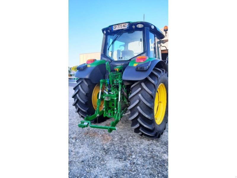 Traktor a típus John Deere 6110M, Gebrauchtmaschine ekkor: SAINT-GERMAIN DU PUY (Kép 3)