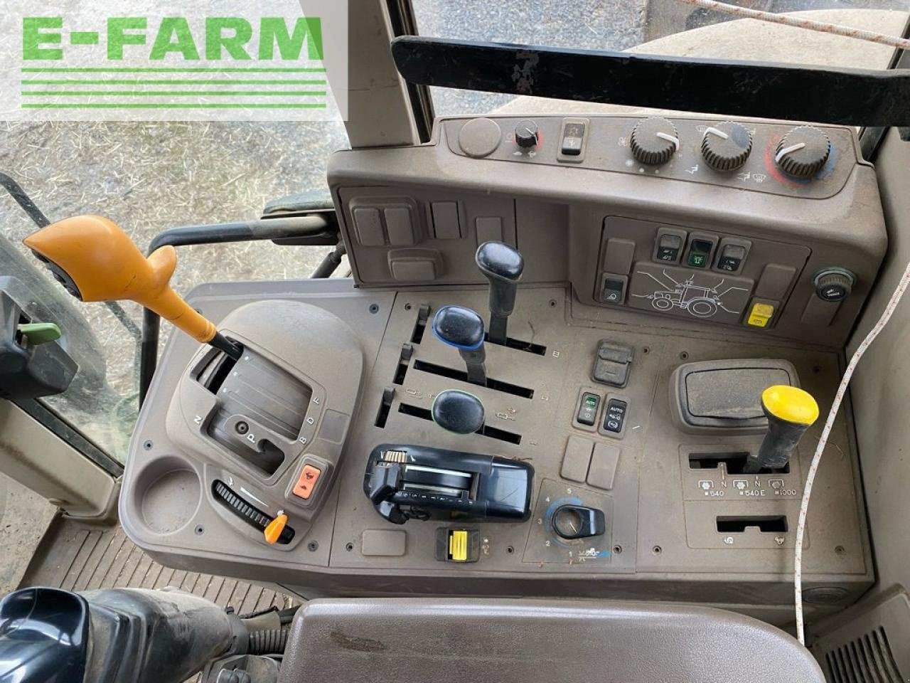 Traktor del tipo John Deere 6110m, Gebrauchtmaschine In Ytrac (Immagine 11)