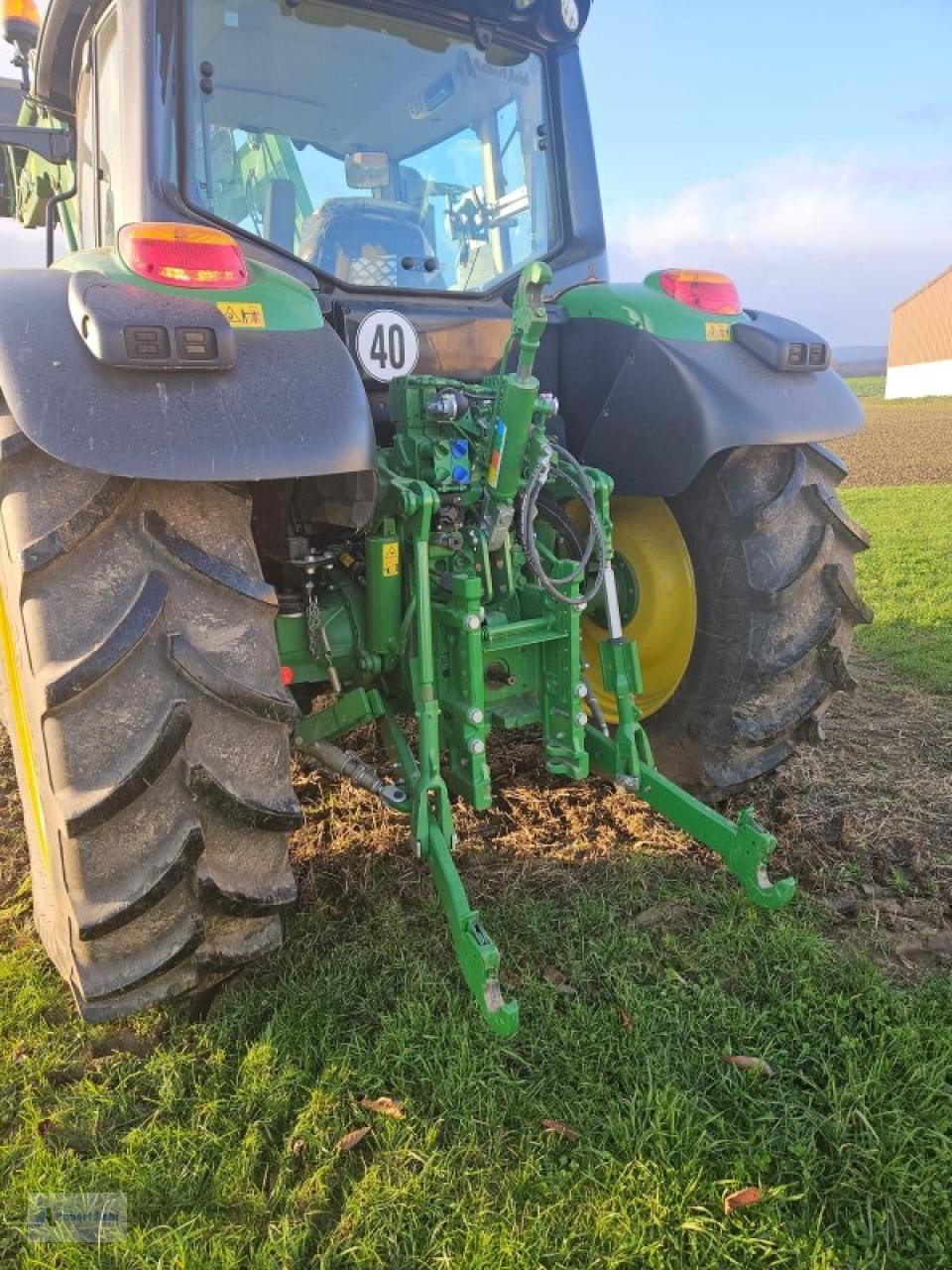 Traktor des Typs John Deere 6110M, Gebrauchtmaschine in Wölferheim (Bild 4)