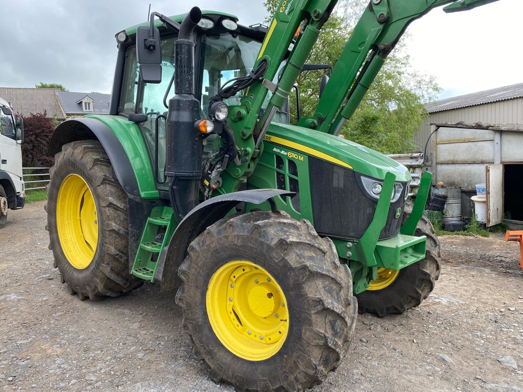 Traktor типа John Deere 6110M, Gebrauchtmaschine в SAINT FLOUR (Фотография 4)