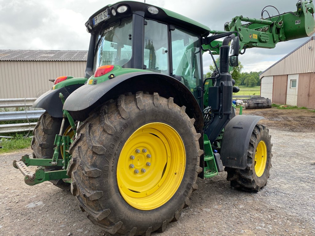 Traktor des Typs John Deere 6110M, Gebrauchtmaschine in SAINT FLOUR (Bild 3)