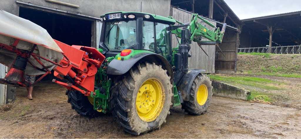 Traktor типа John Deere 6110M, Gebrauchtmaschine в UZERCHE (Фотография 3)