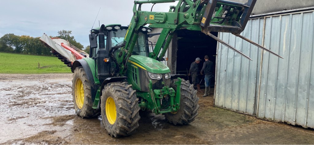 Traktor του τύπου John Deere 6110M, Gebrauchtmaschine σε UZERCHE (Φωτογραφία 2)