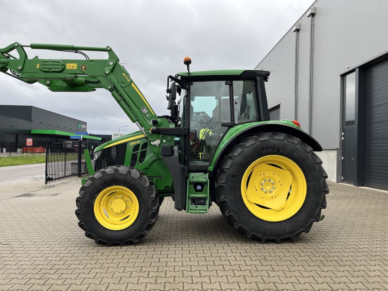 Traktor Türe ait John Deere 6110M, Gebrauchtmaschine içinde Beek en Donk (resim 7)