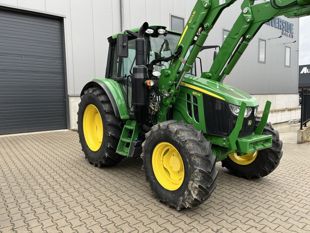 Traktor des Typs John Deere 6110M, Gebrauchtmaschine in Beek en Donk (Bild 2)