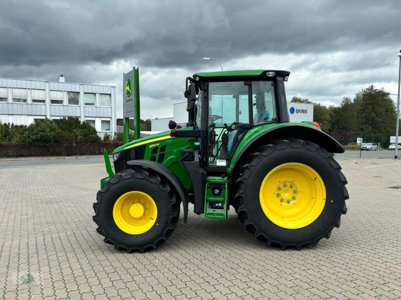 Traktor typu John Deere 6110M, Neumaschine v Münchberg (Obrázok 2)