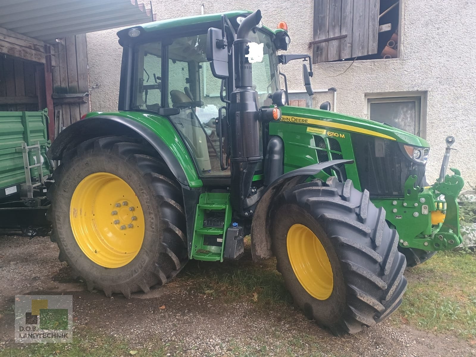 Traktor des Typs John Deere 6110M, Gebrauchtmaschine in Regensburg (Bild 2)