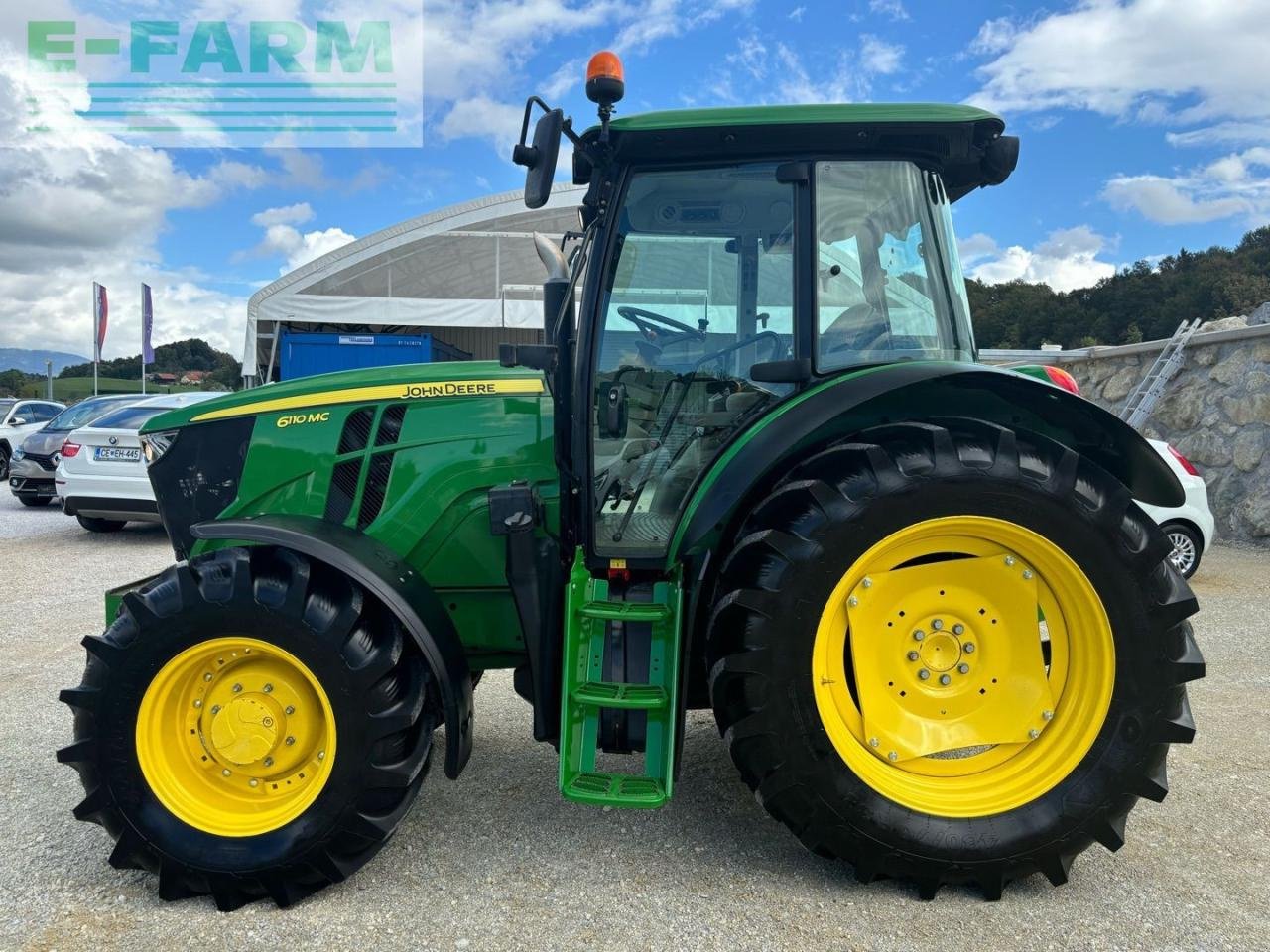 Traktor van het type John Deere 6110MC, Gebrauchtmaschine in ŠENTVID PRI GROBELNEM (Foto 1)