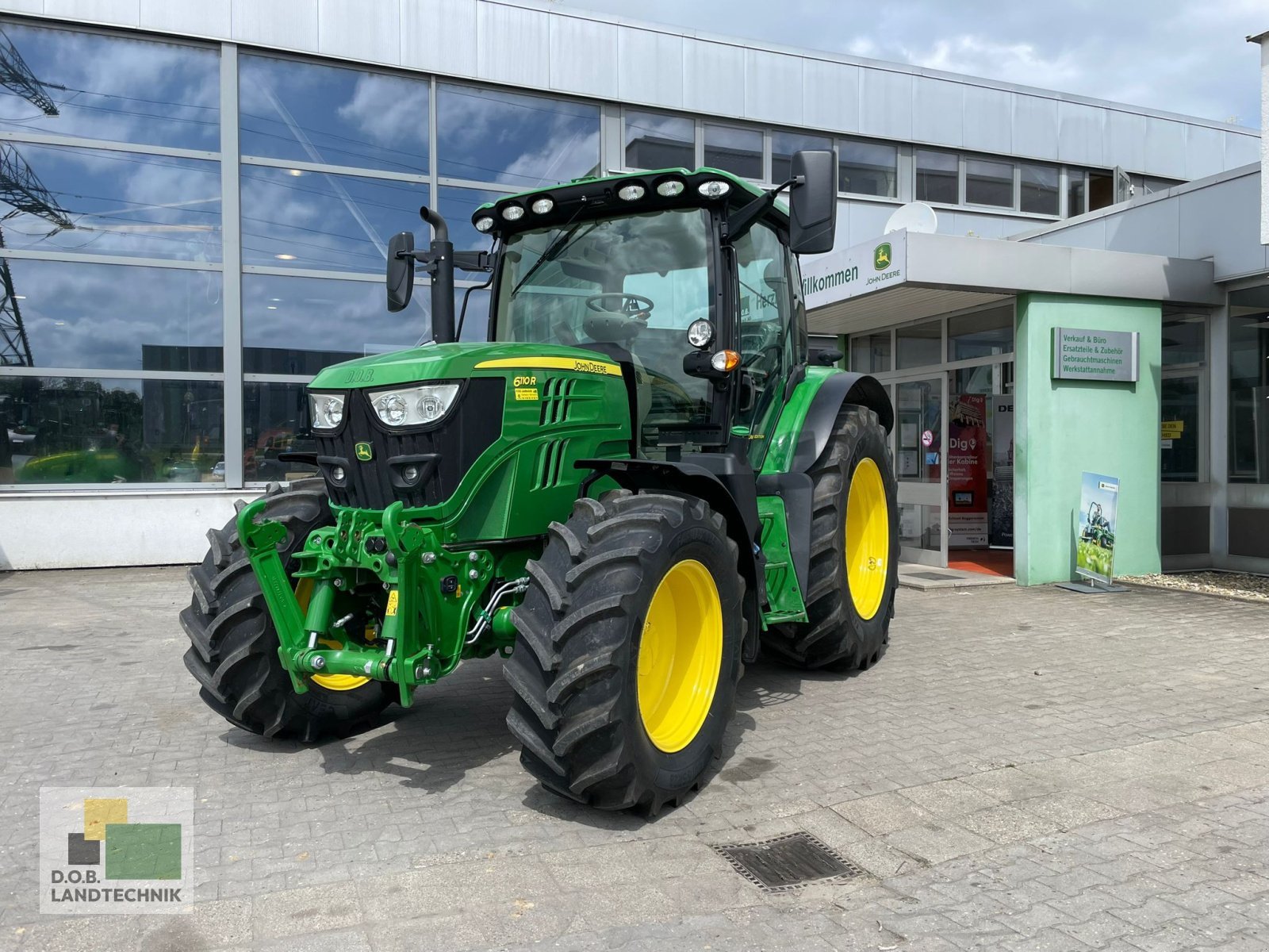 Traktor του τύπου John Deere 6110R 6110 R, Gebrauchtmaschine σε Regensburg (Φωτογραφία 1)