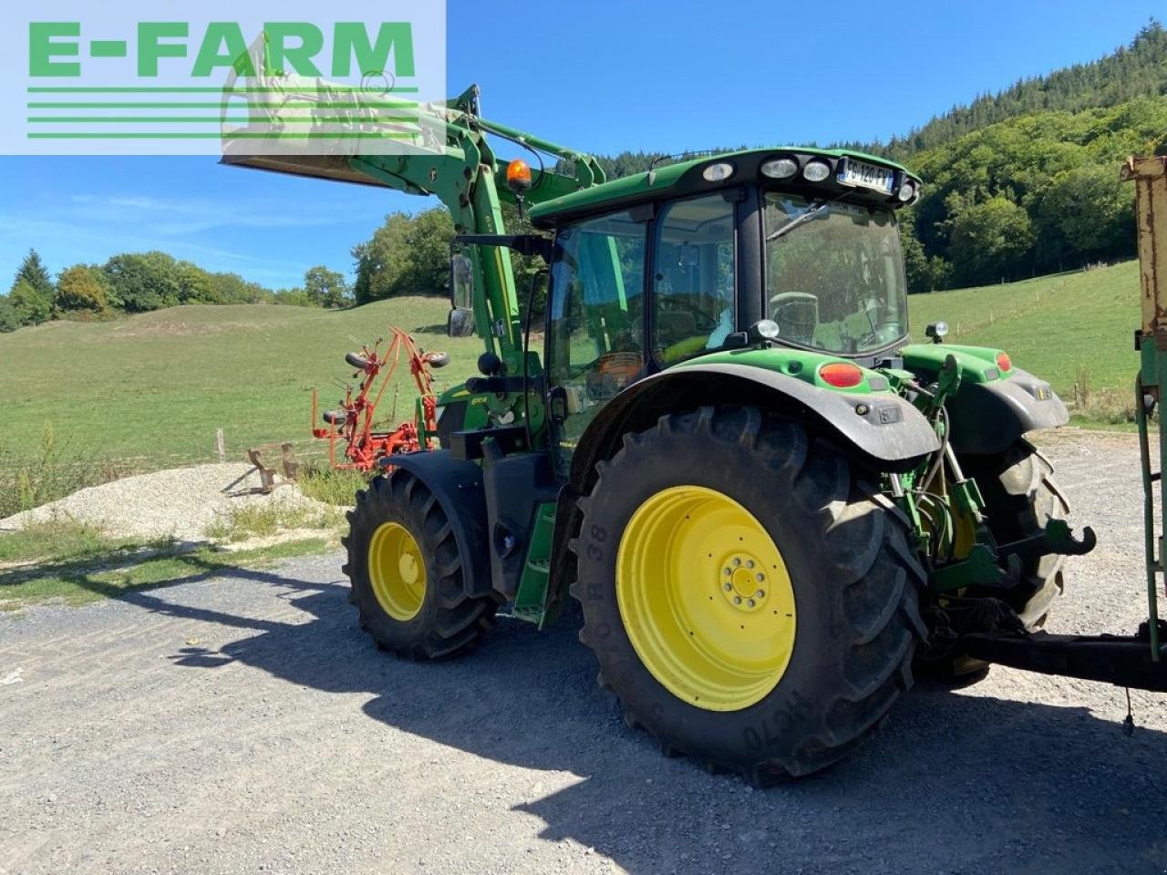 Traktor van het type John Deere 6110r ( destockage ), Gebrauchtmaschine in Ytrac (Foto 4)