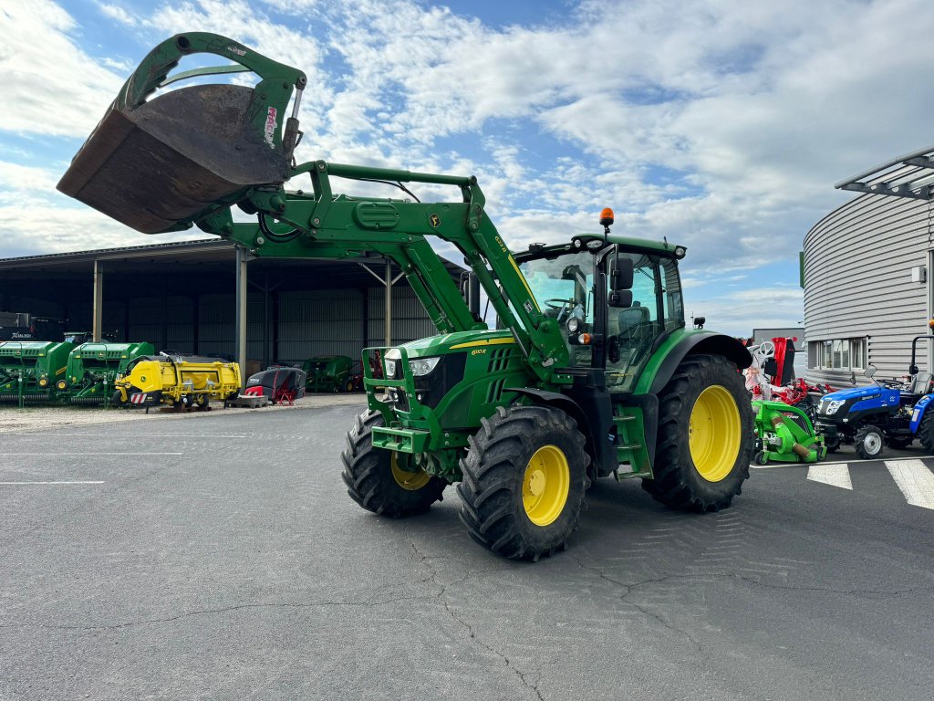 Traktor a típus John Deere 6110R (  DESTOCKAGE ), Gebrauchtmaschine ekkor: SAINT FLOUR (Kép 5)