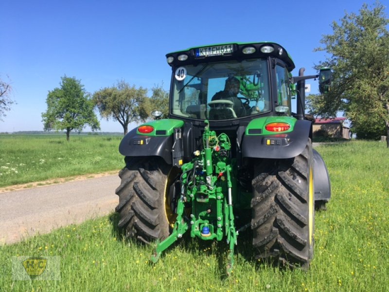 Traktor des Typs John Deere 6110R Frontlader unreparierter Kotflügelspritzer, Gebrauchtmaschine in Willanzheim (Bild 3)