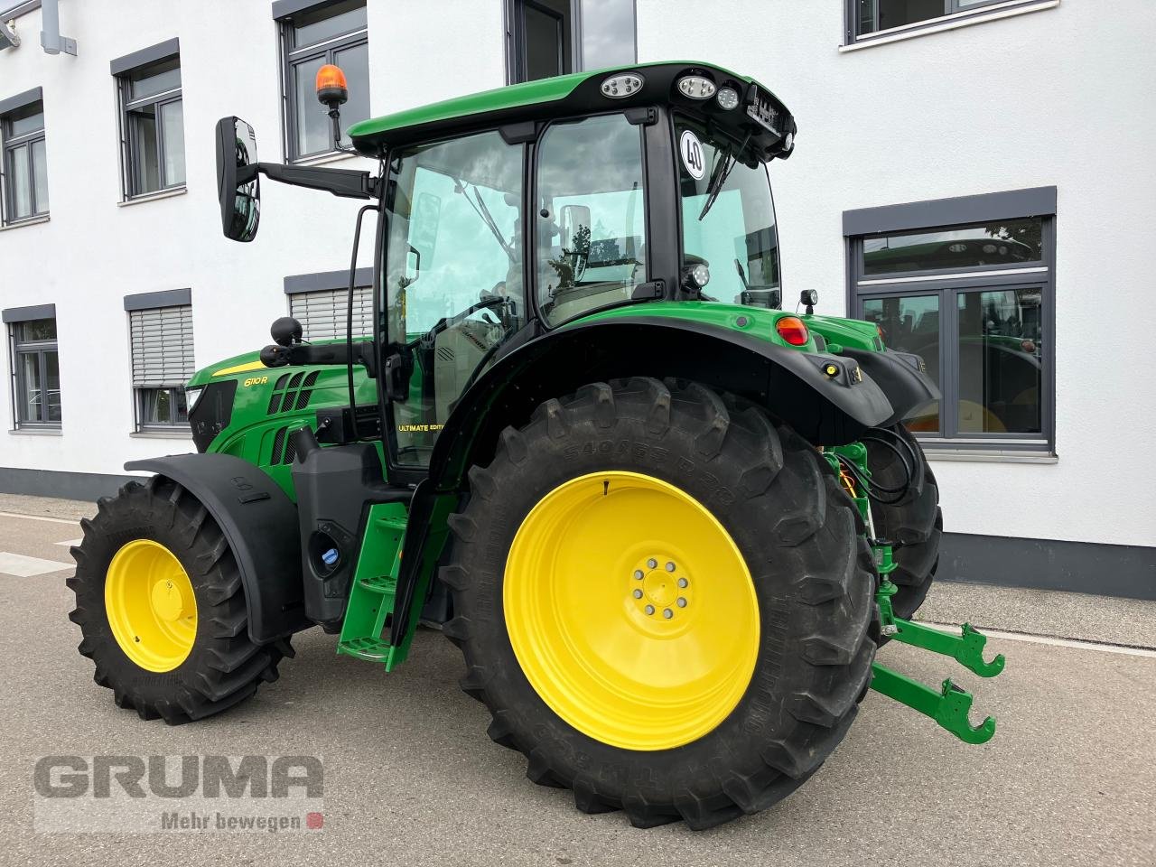 Traktor типа John Deere 6110R Ultimate Edition, Gebrauchtmaschine в Friedberg-Derching (Фотография 5)