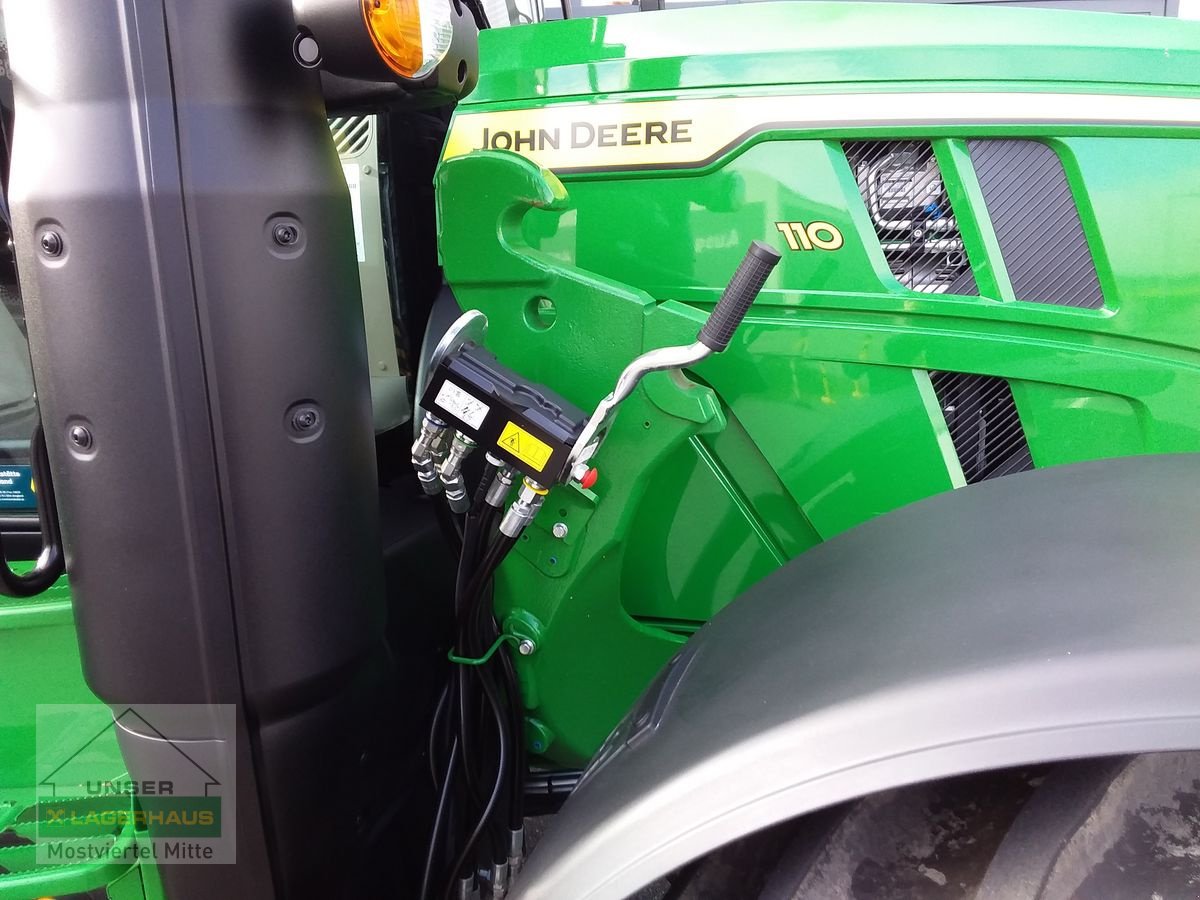 Traktor of the type John Deere 6110R, Gebrauchtmaschine in Bergland (Picture 4)