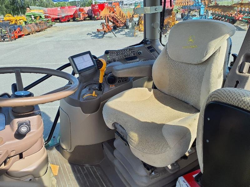 Traktor des Typs John Deere 6110R, Gebrauchtmaschine in COULONGES SUR L'AUTI (Bild 7)