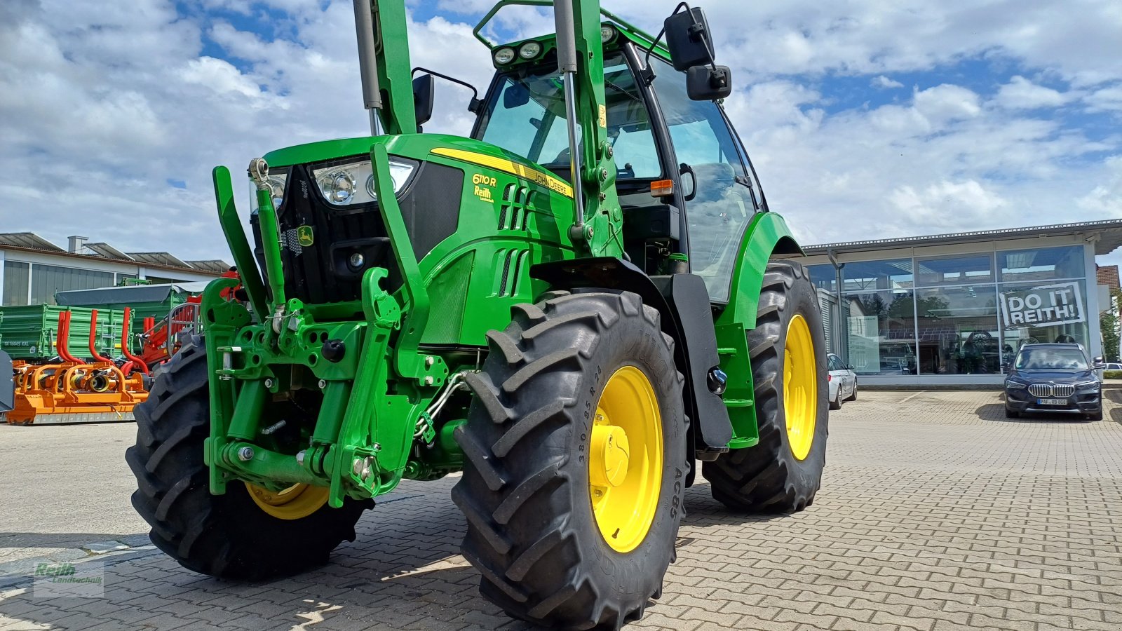 Traktor Türe ait John Deere 6110R, Gebrauchtmaschine içinde Wolnzach (resim 2)