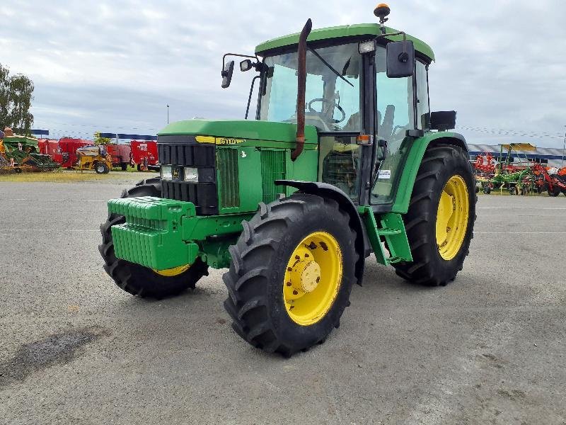 Traktor typu John Deere 6110SE, Gebrauchtmaschine w ANTIGNY (Zdjęcie 4)