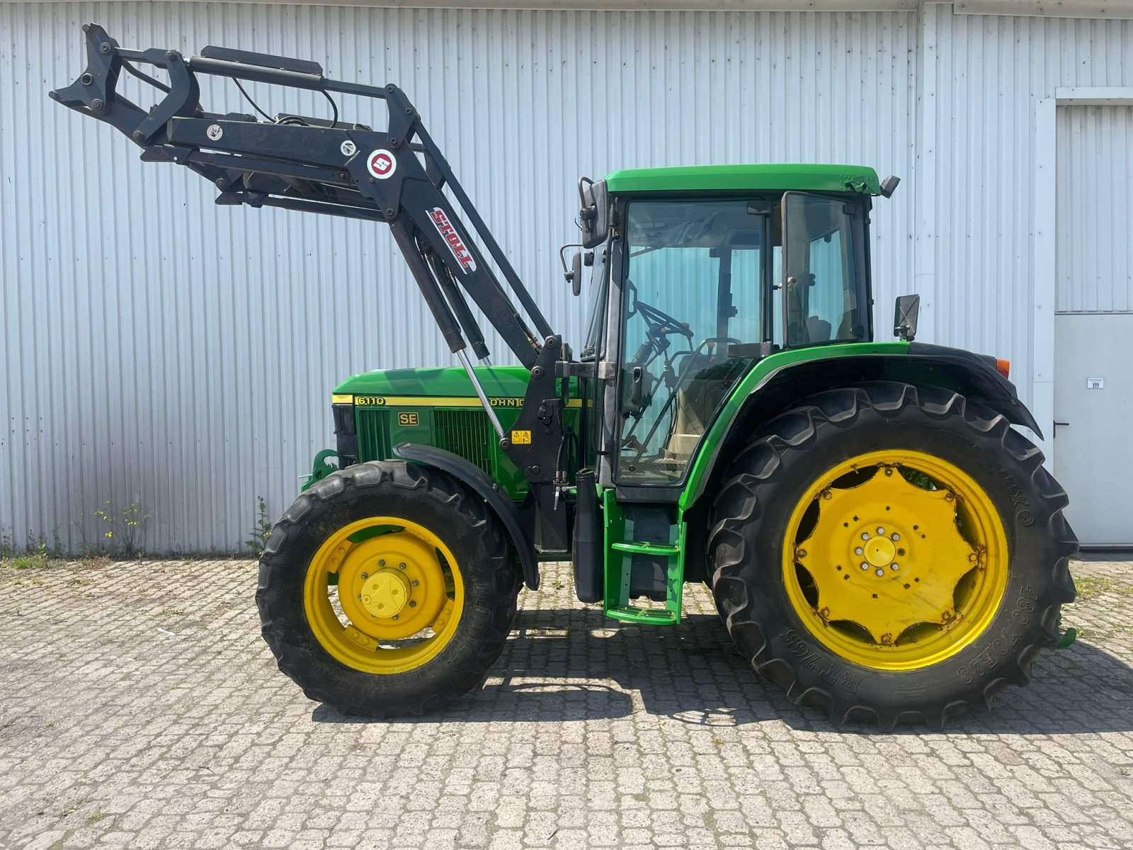 Traktor van het type John Deere 6110SE, Gebrauchtmaschine in Dinklage (Foto 3)