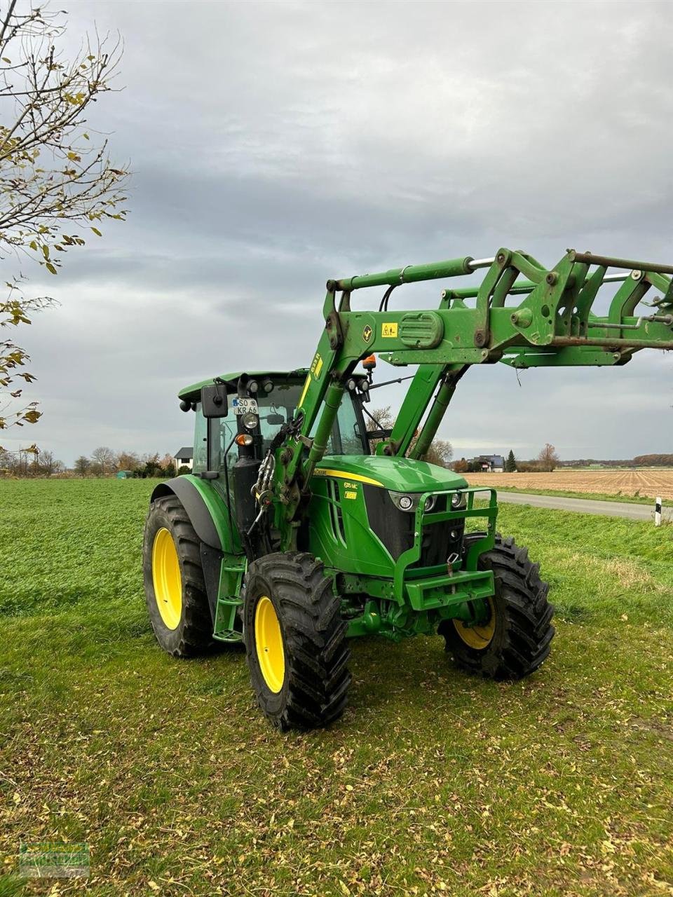 Traktor of the type John Deere 6115 MC, Gebrauchtmaschine in Büren (Picture 1)