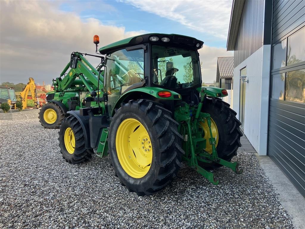 Traktor типа John Deere 6115R med John Deere H310 frontlæsser, Gebrauchtmaschine в Thorsø (Фотография 3)