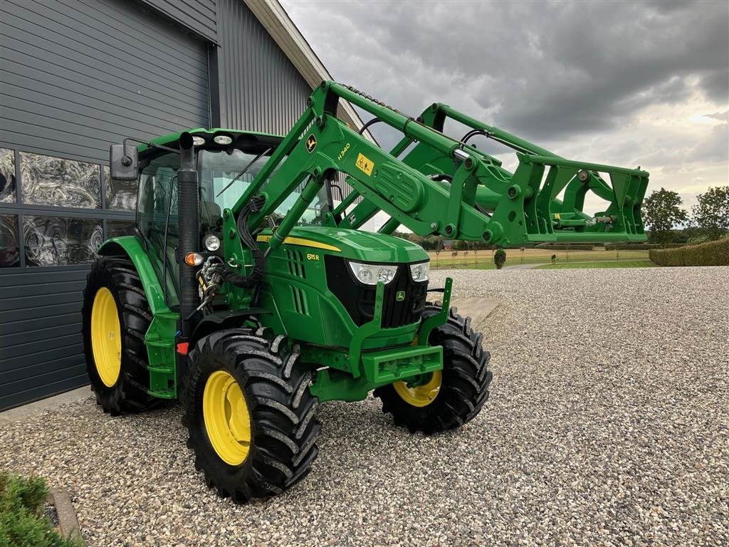 Traktor типа John Deere 6115R med John Deere H310 frontlæsser, Gebrauchtmaschine в Thorsø (Фотография 5)