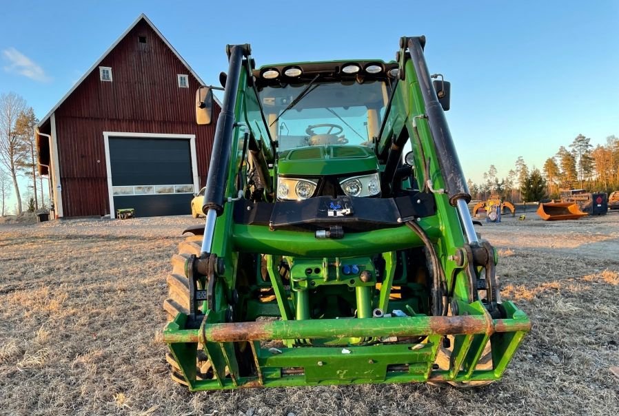 Traktor tip John Deere 6115R, Gebrauchtmaschine in Thiene (Poză 2)