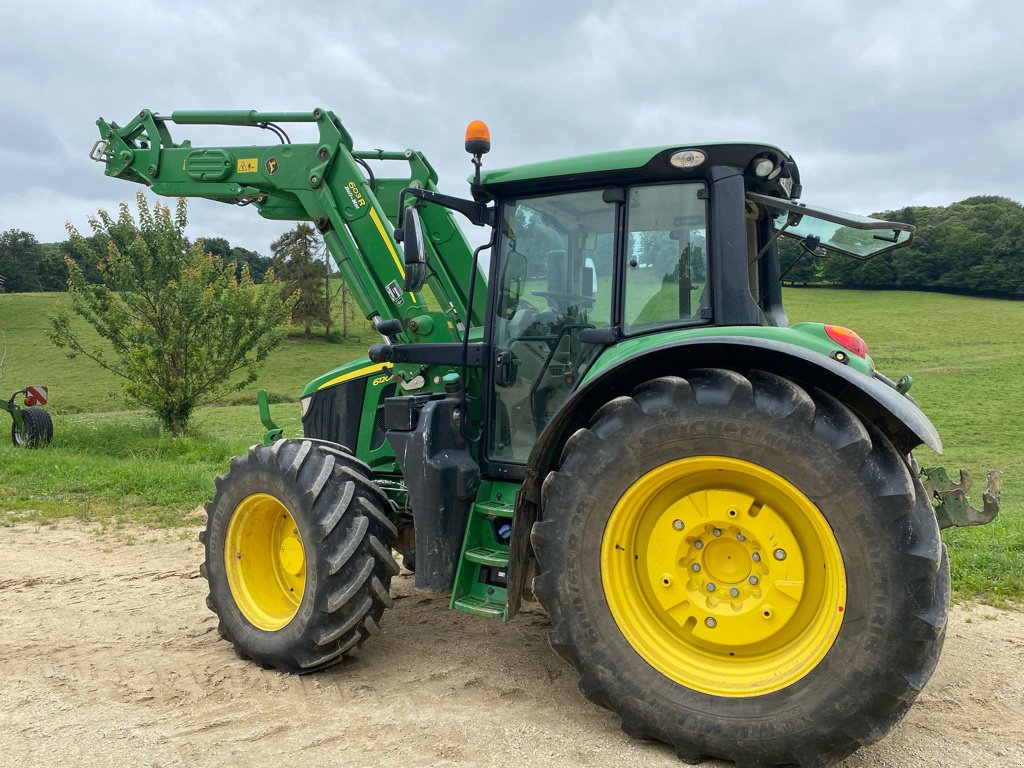 Traktor des Typs John Deere 6120 M AUTOPOWER + CHARGEUR, Gebrauchtmaschine in UZERCHE (Bild 4)