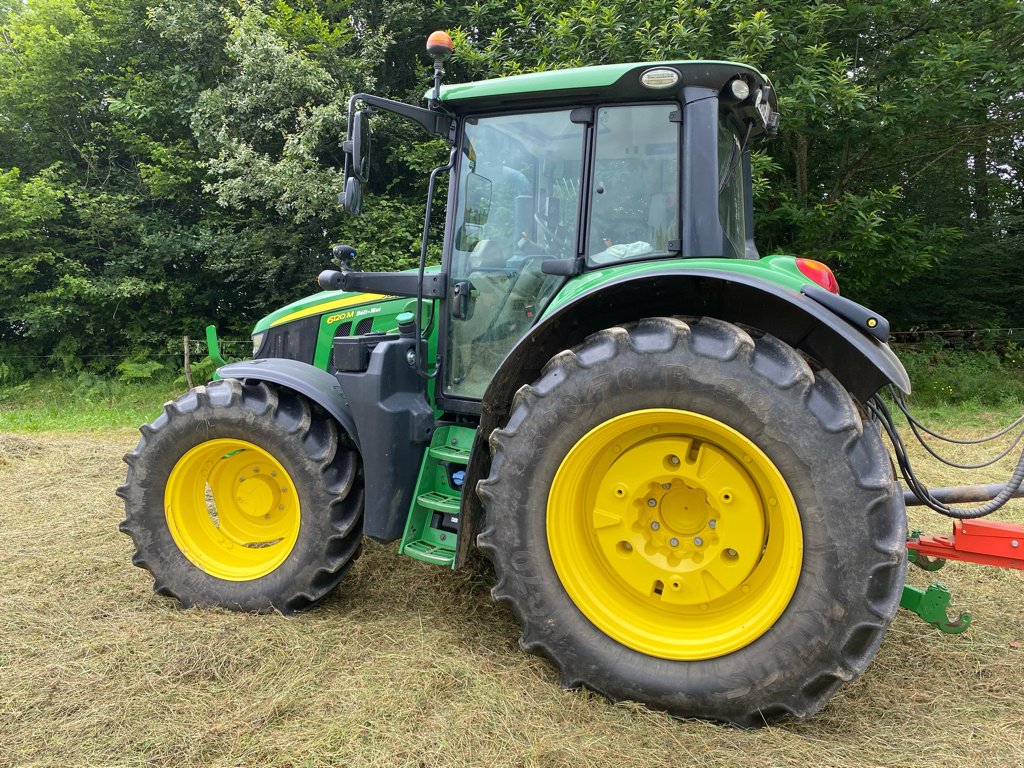 Traktor a típus John Deere 6120 M AUTOTRAC . CHARGEUR, Gebrauchtmaschine ekkor: UZERCHE (Kép 4)