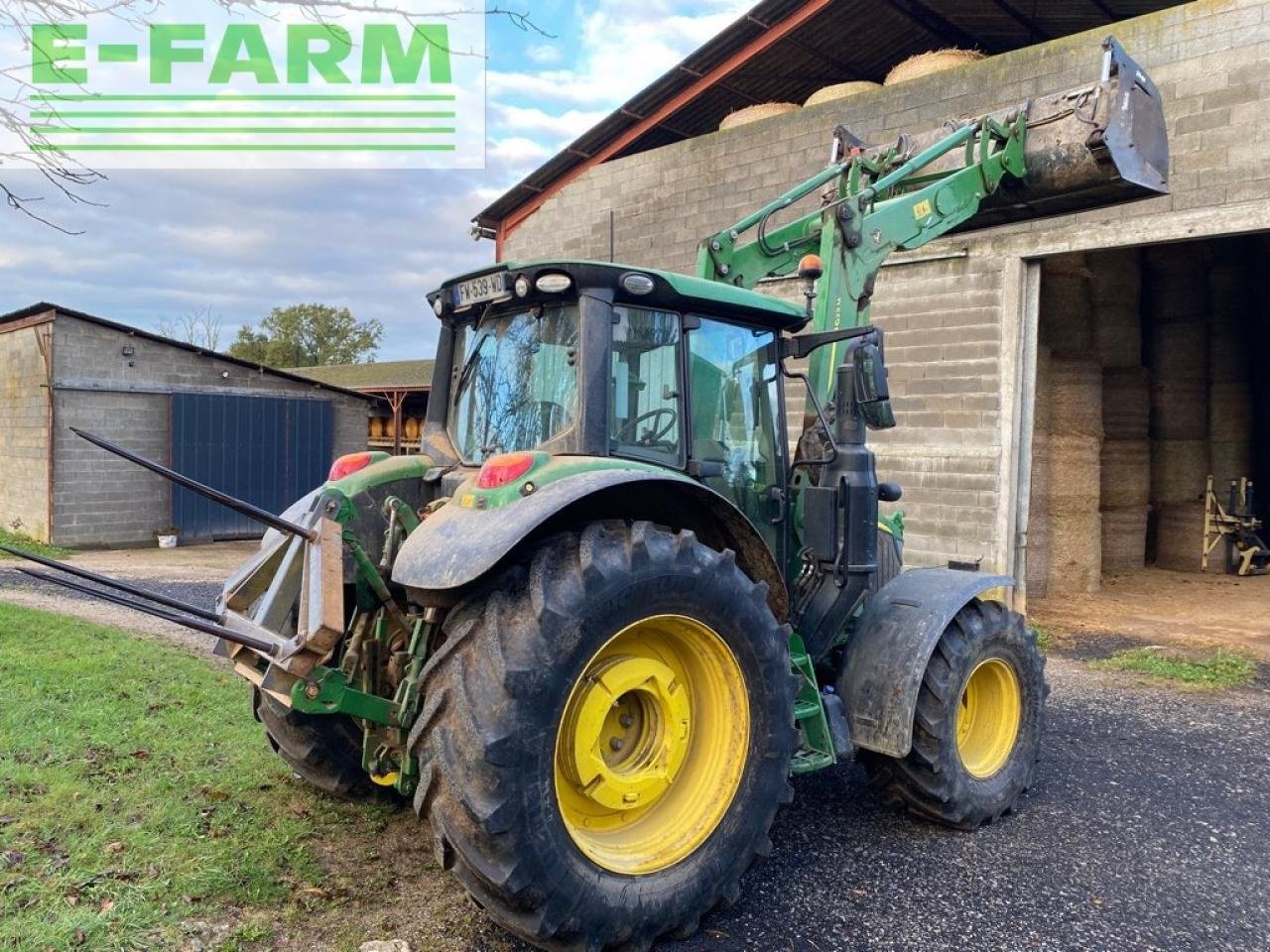 Traktor tip John Deere 6120 m, Gebrauchtmaschine in Ytrac (Poză 3)