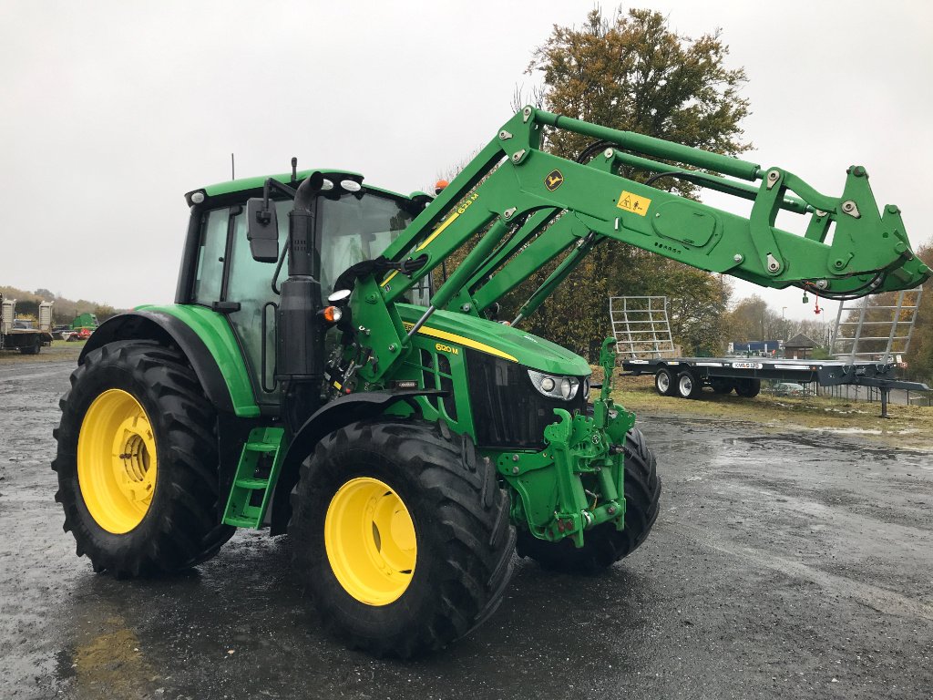 Traktor typu John Deere 6120 M, Gebrauchtmaschine w UZERCHE (Zdjęcie 1)