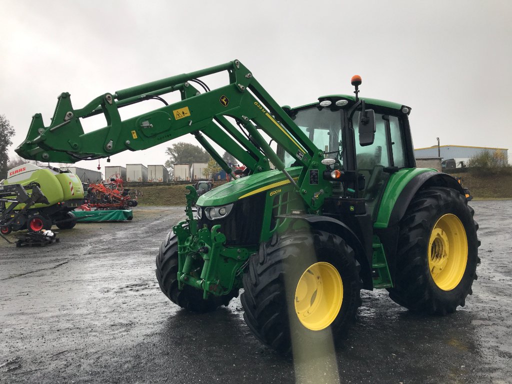 Traktor typu John Deere 6120 M, Gebrauchtmaschine w UZERCHE (Zdjęcie 2)