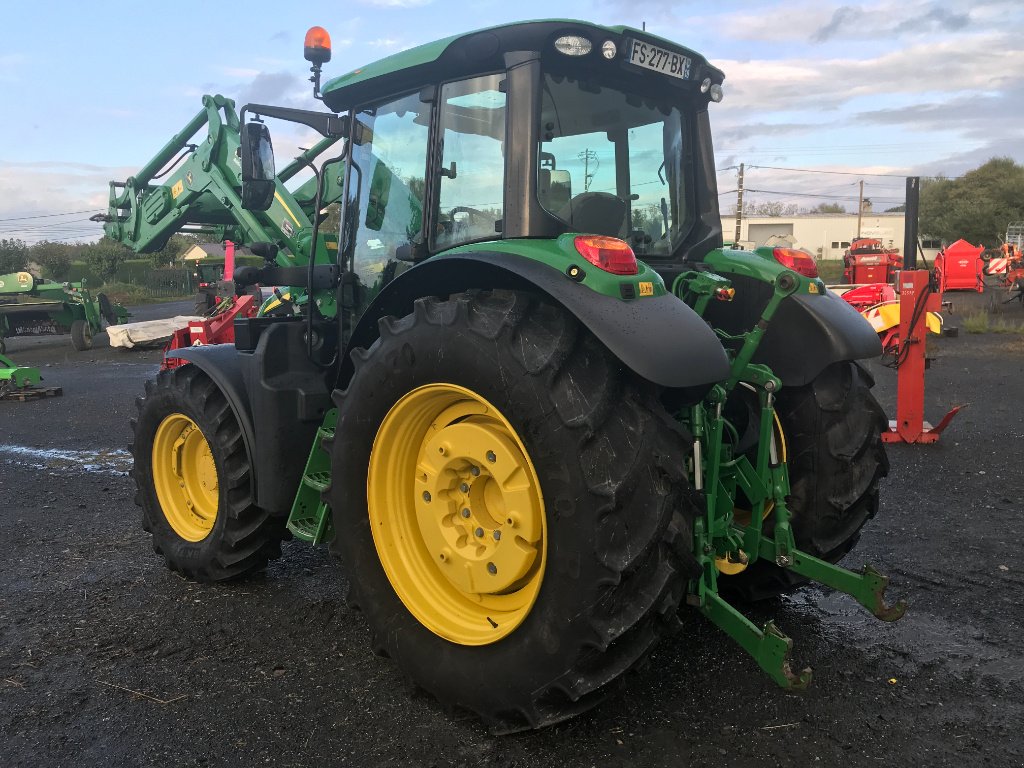 Traktor типа John Deere 6120 M, Gebrauchtmaschine в UZERCHE (Фотография 4)