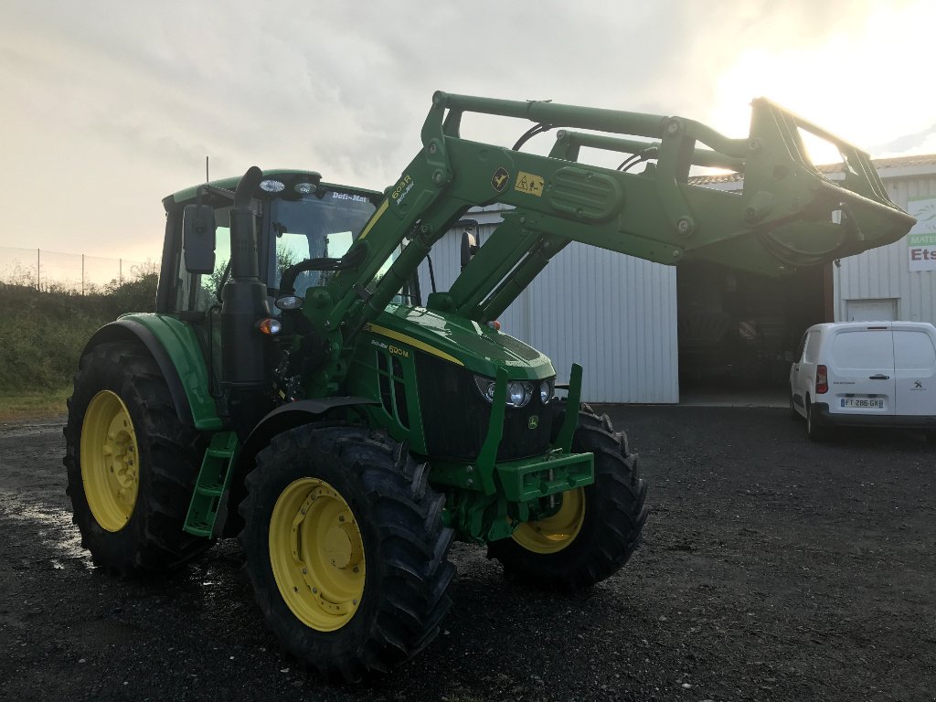 Traktor типа John Deere 6120 M, Gebrauchtmaschine в UZERCHE (Фотография 2)