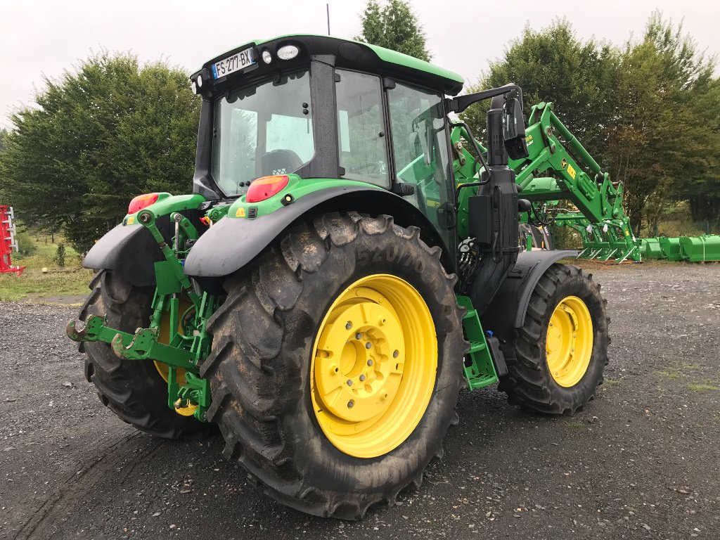 Traktor typu John Deere 6120 M, Gebrauchtmaschine w UZERCHE (Zdjęcie 4)