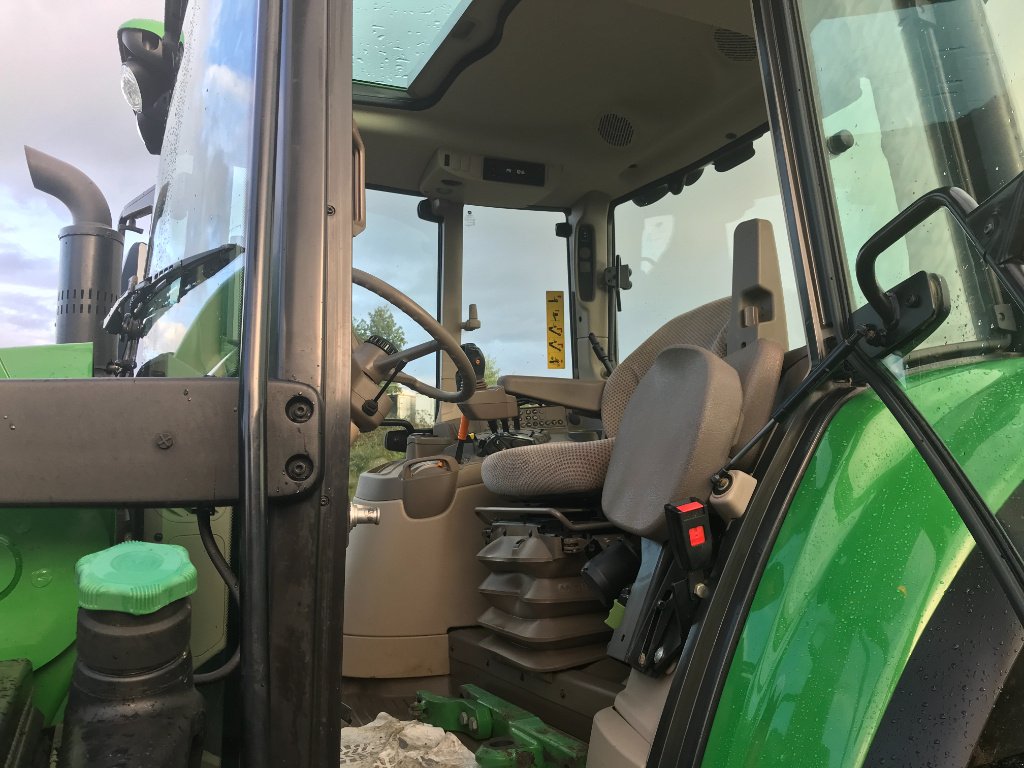 Traktor tipa John Deere 6120 M, Gebrauchtmaschine u UZERCHE (Slika 5)