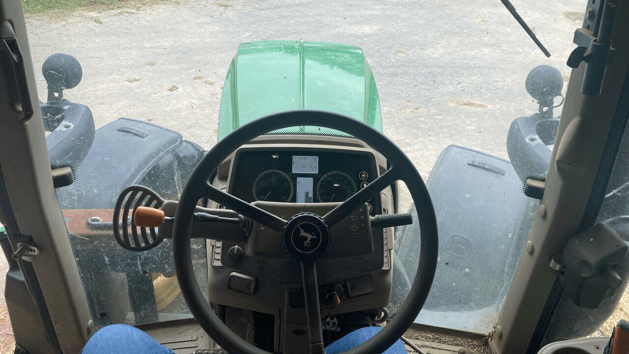 Traktor des Typs John Deere 6120 M, Gebrauchtmaschine in PONTIVY (Bild 5)