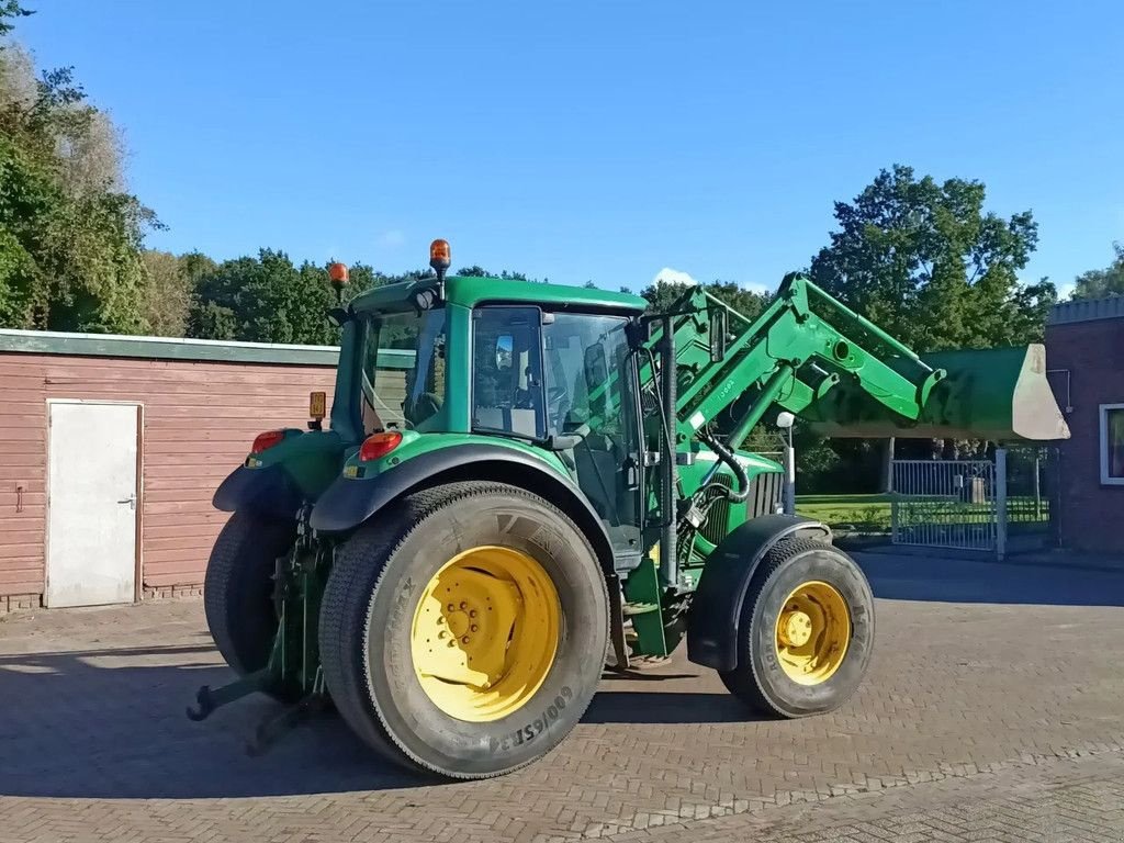 Traktor typu John Deere 6120 met voorlader en puinbak, Gebrauchtmaschine w Groningen (Zdjęcie 7)