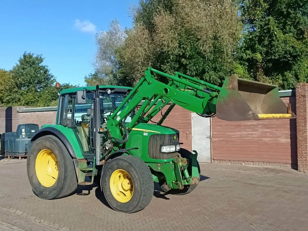 Traktor типа John Deere 6120 met voorlader en puinbak, Gebrauchtmaschine в Groningen (Фотография 2)