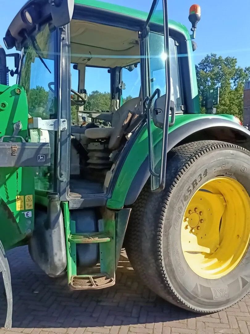 Traktor typu John Deere 6120 met voorlader en puinbak, Gebrauchtmaschine v Groningen (Obrázek 9)